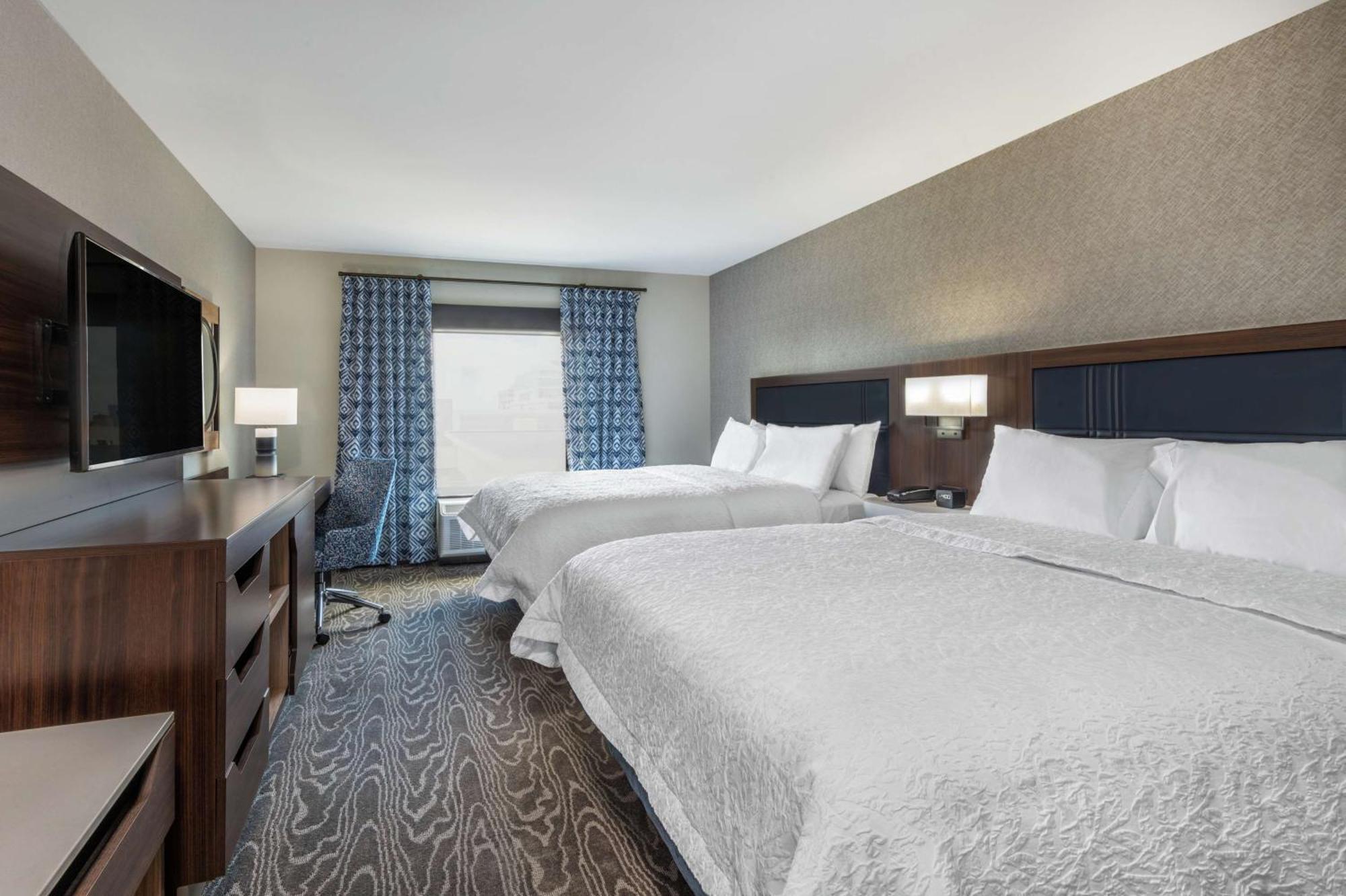 Hampton Inn & Suites Fort Wayne Downtown Exterior foto